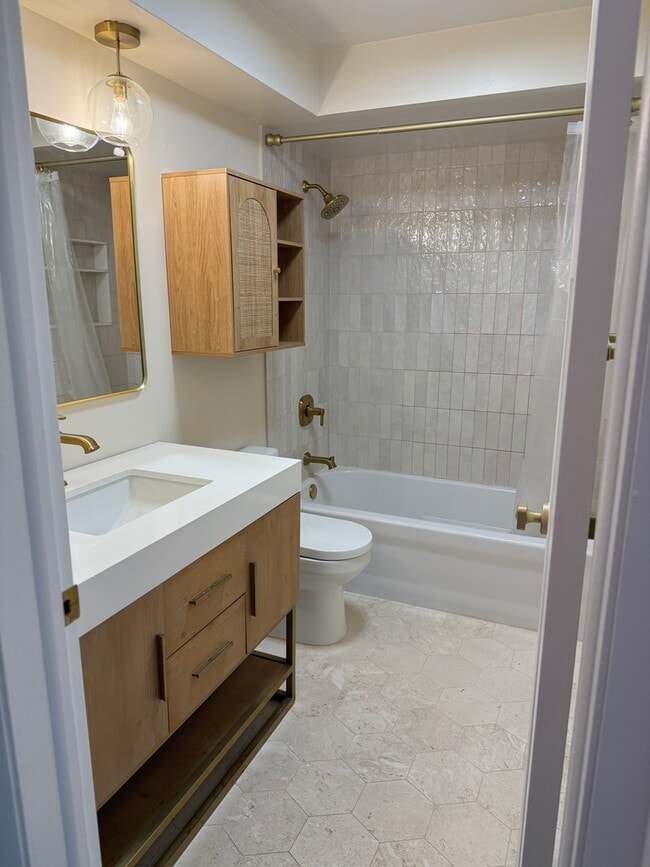 Photo - 6828 N Northwest Hwy