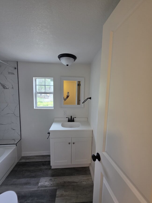 Photo - "Charming 2-Bedroom Gem in the Heart of Winter Haven – Your Cozy Retreat Awaits!"