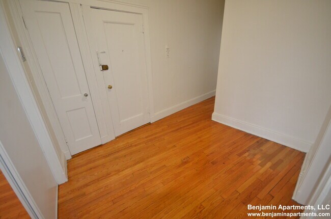Photo - 127 Sutherland Rd Unidad L