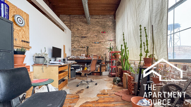 Building Photo - 3124 W Carroll Ave Unit 2 Rental