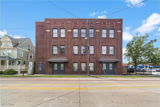 Building Photo - 2048 Fulton Rd Unit 114 Rental