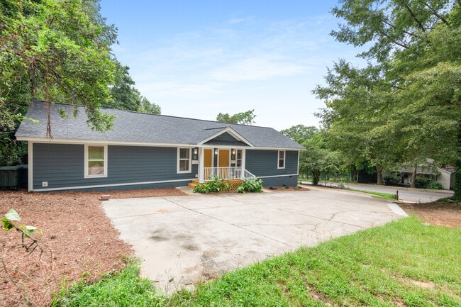 Building Photo - 907 Beaufort St Unit 2