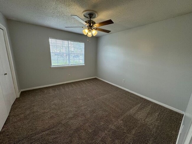 Photo - Pensacola - 2 Bedroom, 1 Bathroom - lawn care included