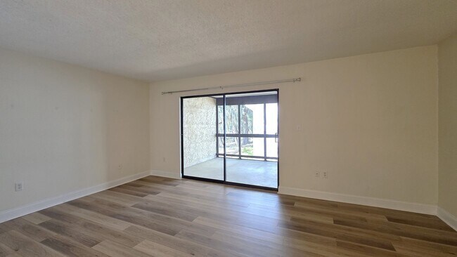 Photo - FOR RENT 1 bedroom 1 bathroom second floor... Condo