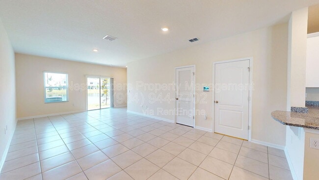 Photo - 67 Oarsman Xing Dr