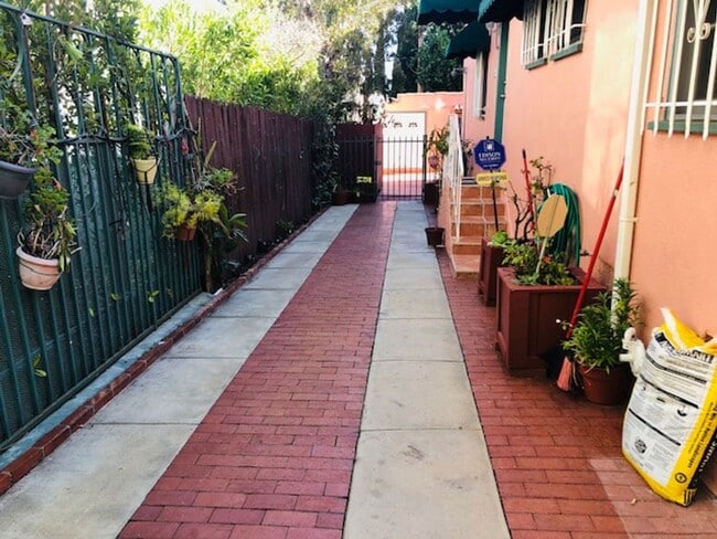 Photo - A lush tropical oasis in prime Westwood located near UCLA, Beverly Hills, and more