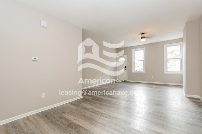 Photo - 5025 Jackson St