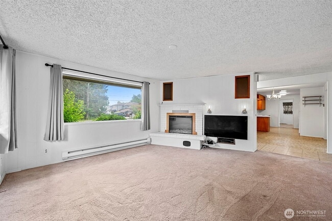 Photo - "Charming 3-Bed, 2-Bath Home in Everett – Your Perfect Retreat Awaits!"