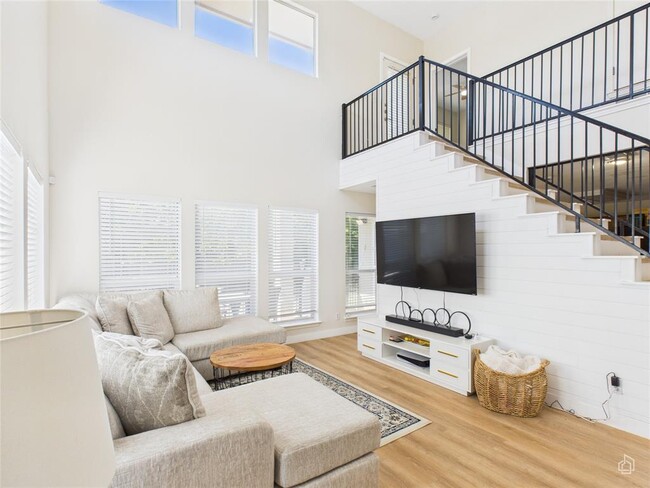 Photo - 5306 Beacon Dr