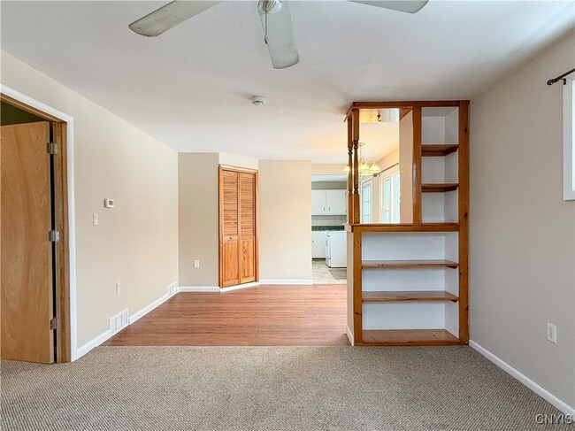 Building Photo - 2653 W Seneca Turnpike