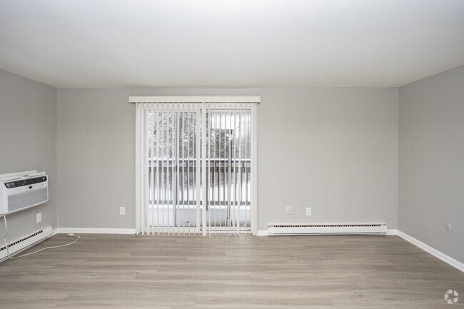 2HAB, 1BA - 837 ft² - Kingswood Garden