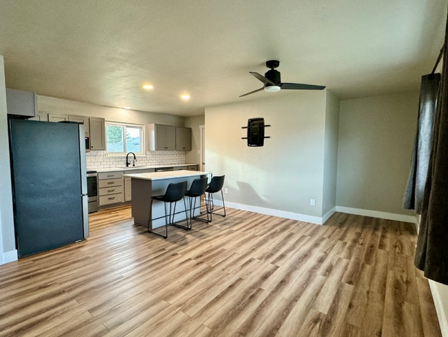 Photo - 4512 Pierce Ave