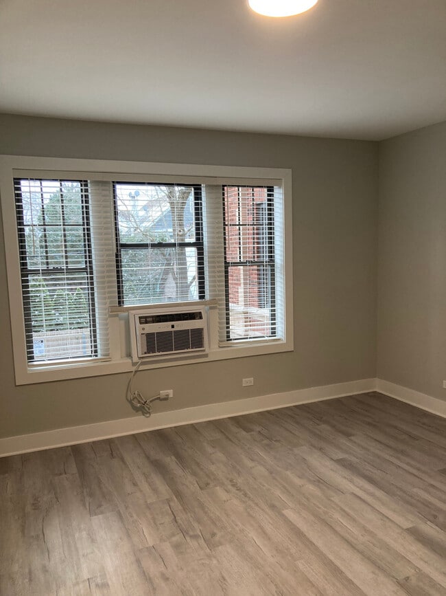 Photo - 372 Hazel Ave