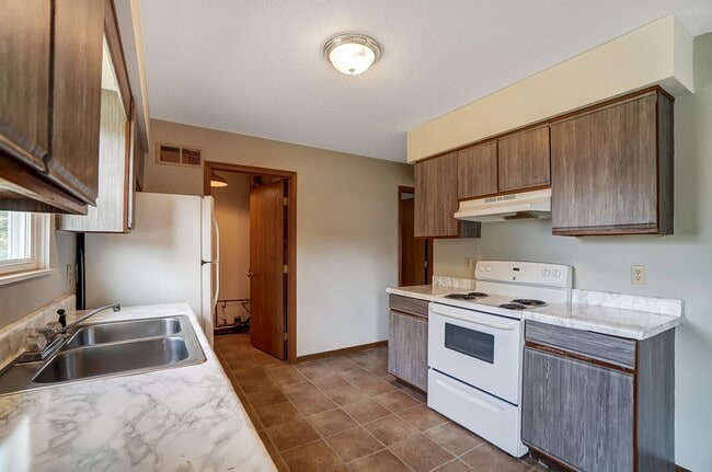 Photo - 3540 Willow Run Dr