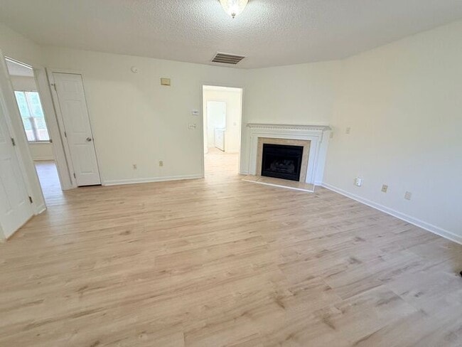 Photo - 1529 Crag Burn Ln