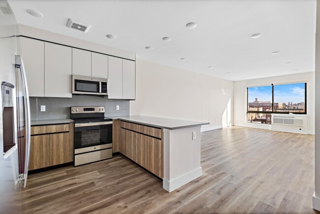 Photo - 433 62nd St