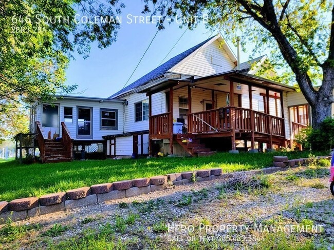 Building Photo - 646 S Coleman St Unit B