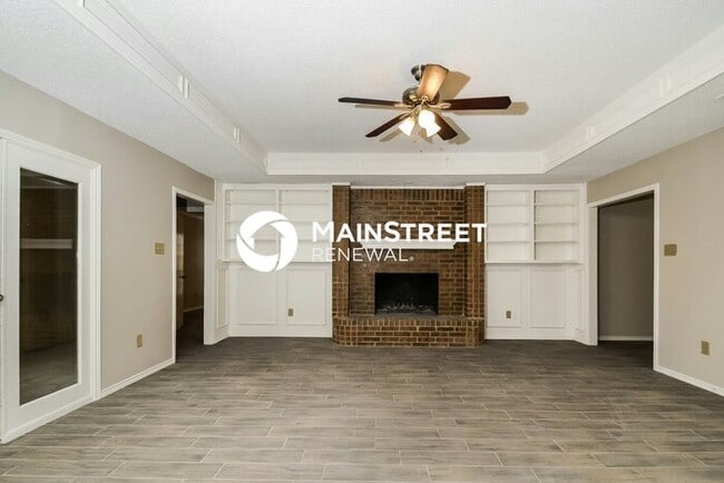 Photo - 3 Bedroom Pet-Friendly Home in North Richland Hills, TX with Main Street Renewal