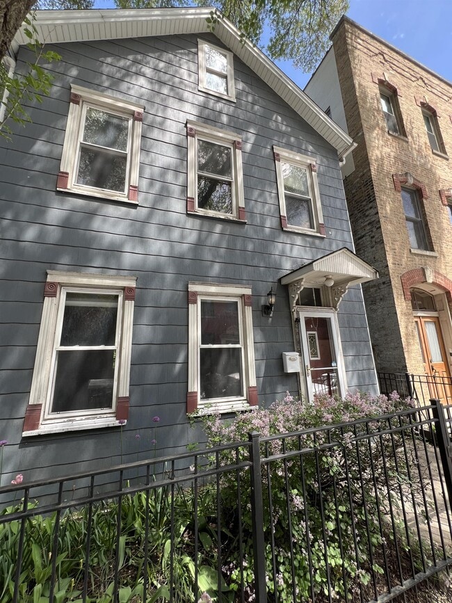 Photo - 2010 W Concord Pl