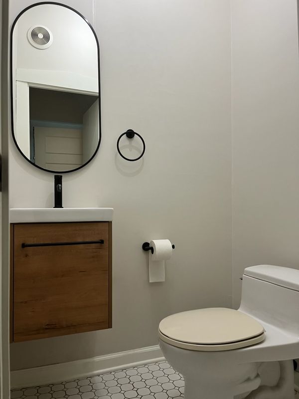 Photo - 544 Lyman Ave