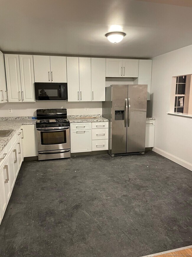 115 Hawkins St Apartment Derby, CT