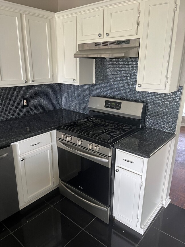 Photo - 7843 Yellow Pine Dr