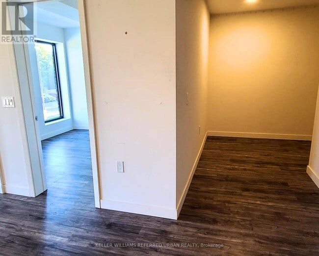 Photo - 325 University Ave W Unit 214