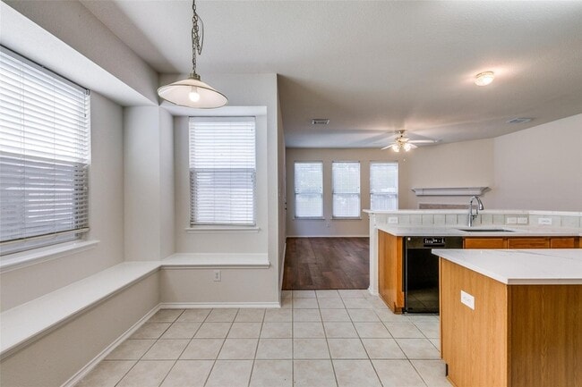 Photo - 9121 Portage Ln