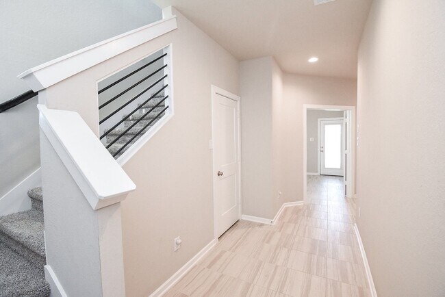 Photo - 7643 Green Bulrush Wy