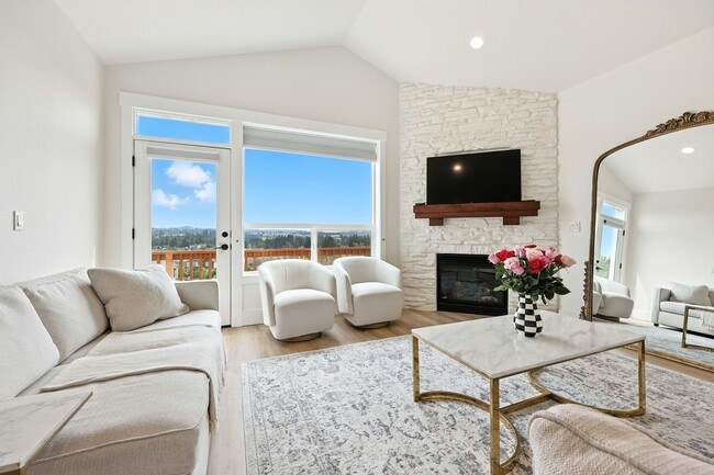 Building Photo - 15004 SE Shaunte Ln