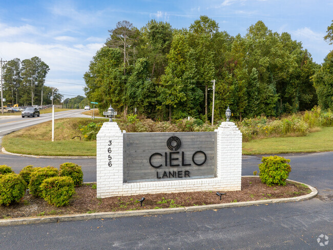 Building Photo - Cielo at Lanier Rental