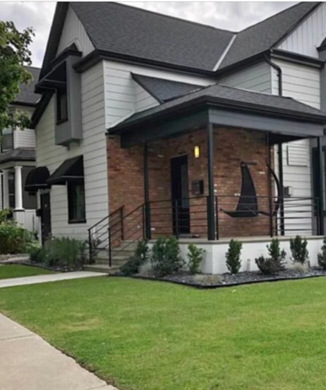 Photo - 711 Kildare Rd Unit Kildare