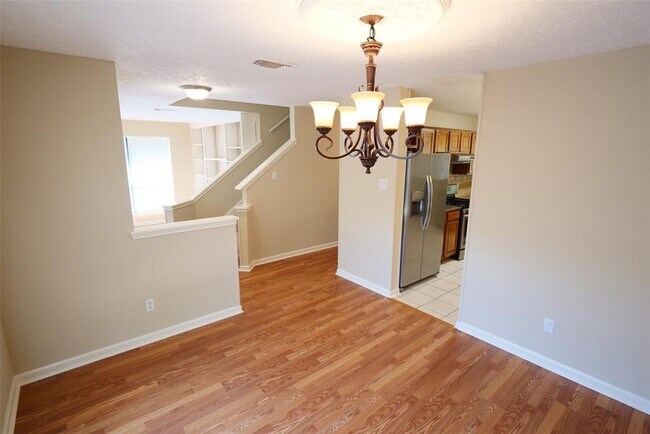 Photo - 2111 Old Dixie Dr