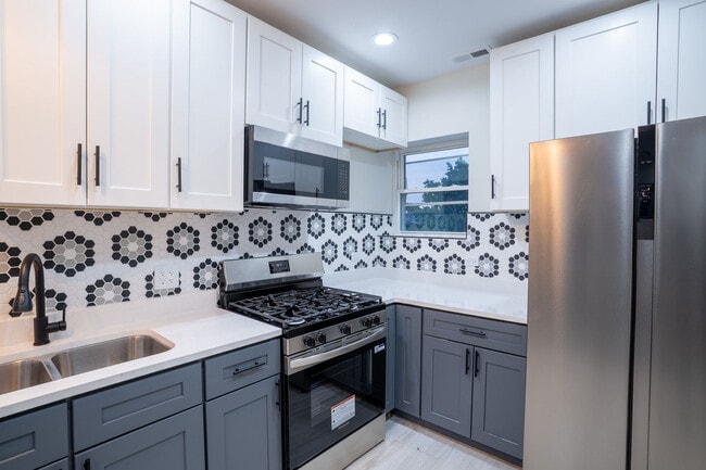 Photo - 7948 S Evans Ave