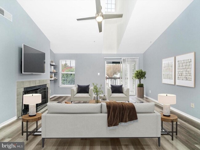 Photo - 9907 Boysenberry Way Unidad 110-42