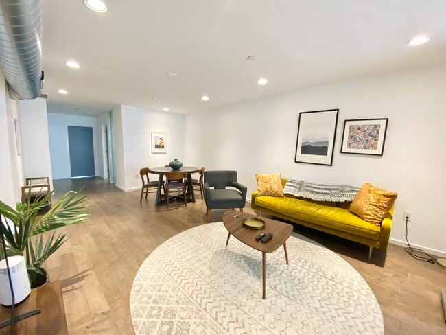 Photo - 1436 N 7th St Unit 2