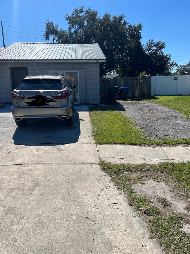 Photo - 5860 Mattox St