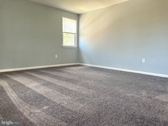 Photo - 333 Lacey Ave Unit B8