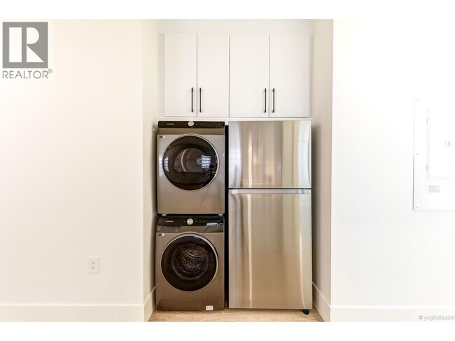 Photo - Ground Level-104xx WILLIAMS ROAD