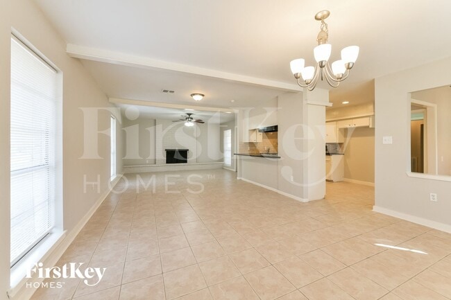 Photo - 214 Oakwood Dr