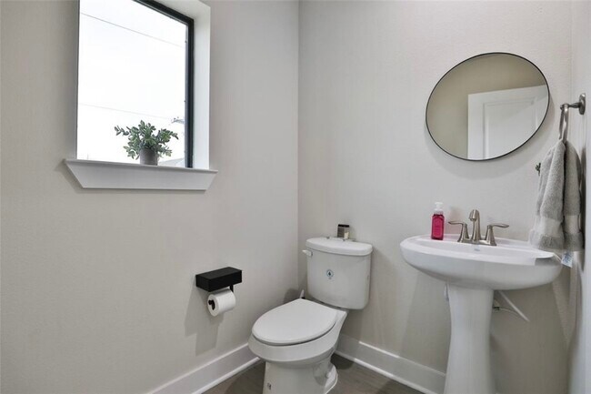 Photo - 4104 Marina St