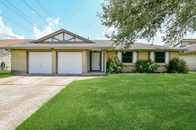 Building Photo - 2213 Westside Dr Rental