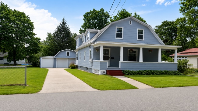Photo - 7 Clinton St
