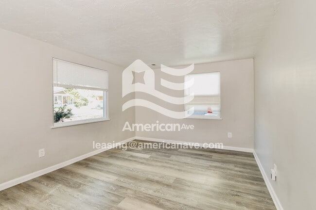 Photo - 212 E Bowne Blvd