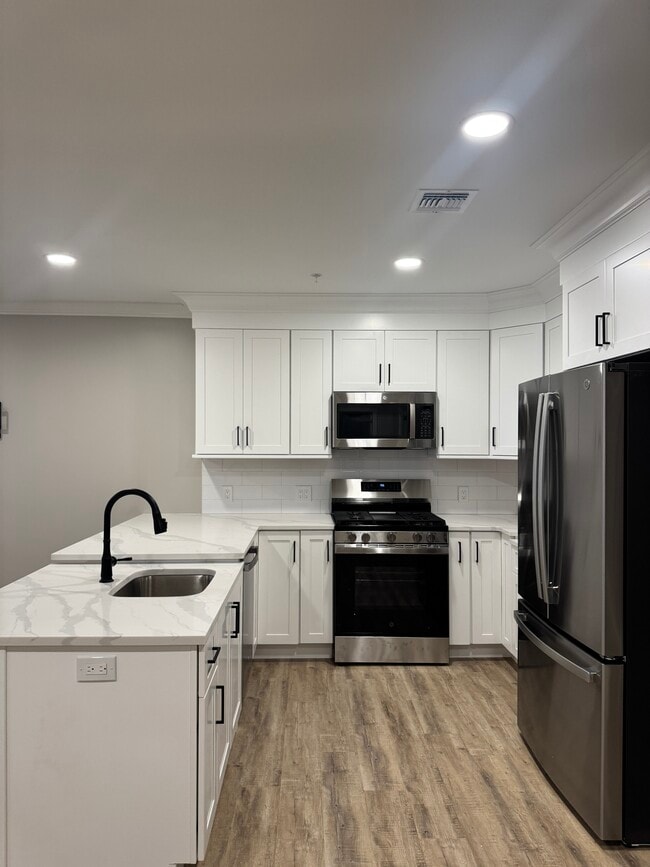 575 Newark Pompton Tpke Unit 202