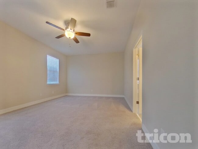 2326 Kennington Cv