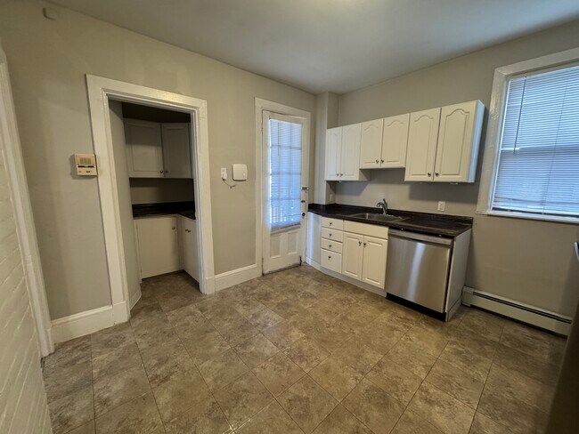 Photo - 61 Dana St Unidad #8