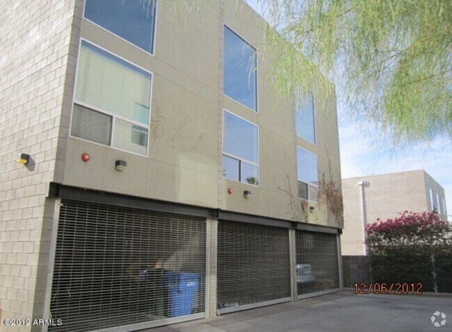 Building Photo - Modern Downtown Loft – Walkable, Stylish, ...