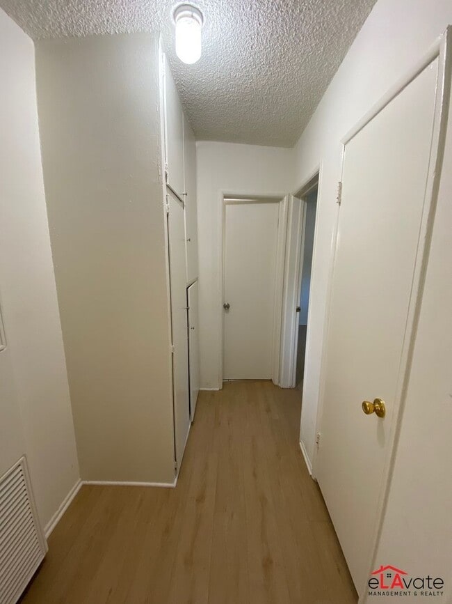 Photo - 11820 Chandler Blvd Unidad 07