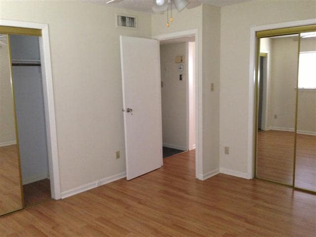 Photo - 706 W 34th St Unidad 202